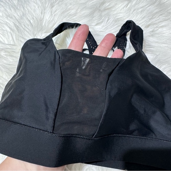 ⬇️ Lululemon vitalize swim bra black size 8-10 A/B - Picture 6 of 7